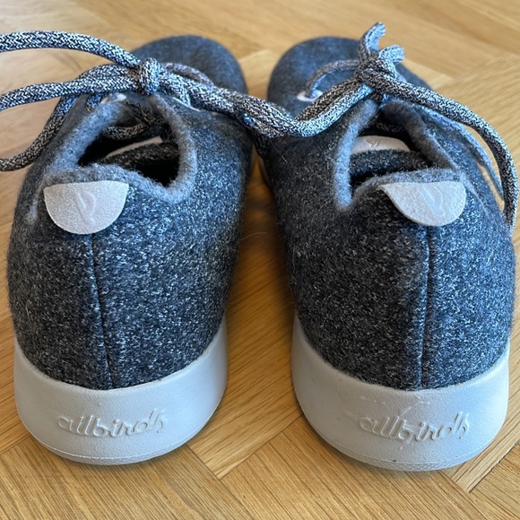 ALLBIRDS wool runners, size 9 - Picture 2 of 6